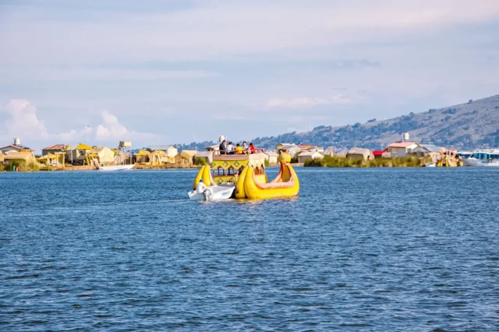Lake Titicaca tourist attraction trip