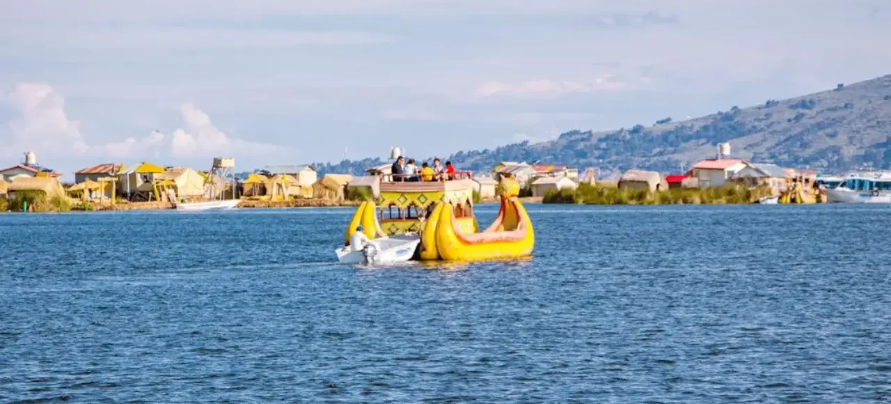 Lake Titicaca tourist attraction trip