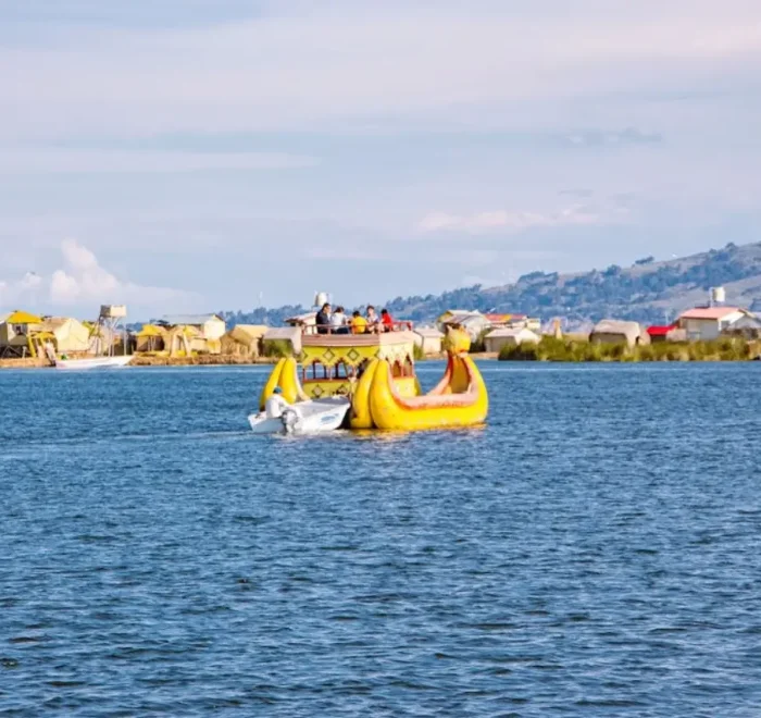 Lake Titicaca tourist attraction trip
